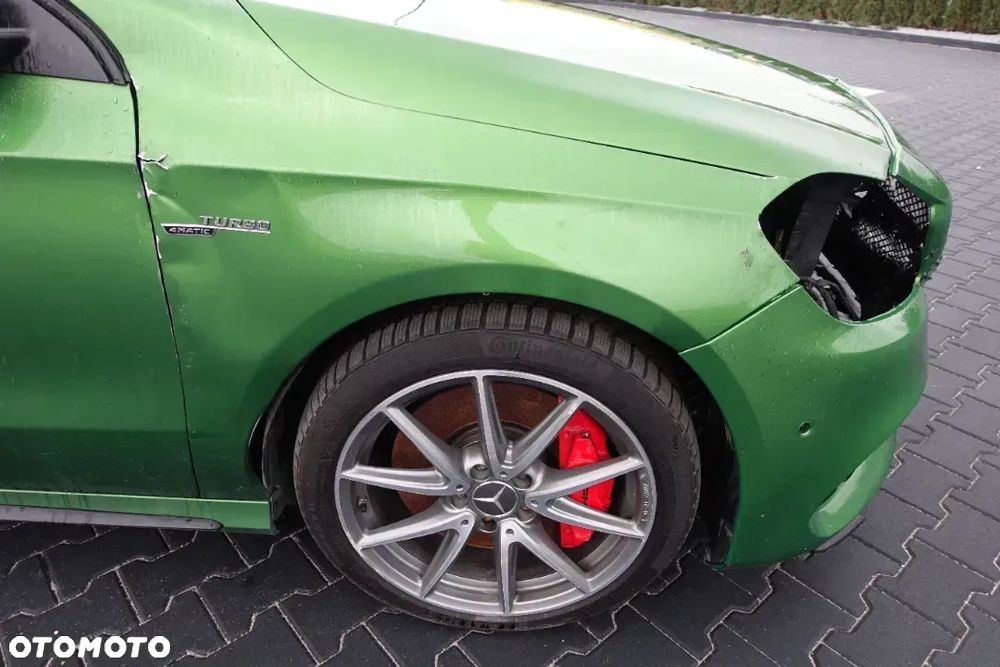 Mercedes-Benz Klasa A AMG 45 4Matic AMG Speedshift 7G-DCT PETRONAS 2015 World Champion Edition - 10