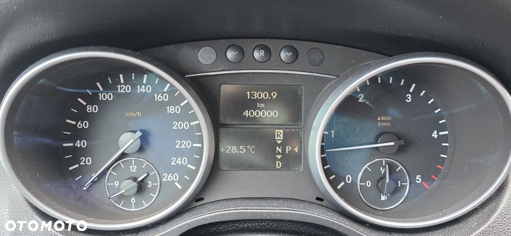 Mercedes-Benz ML - 14