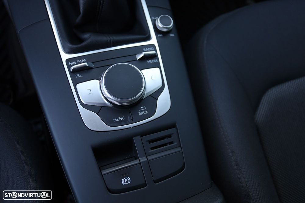 Audi A3 Sportback 1.6 TDI Design - 10