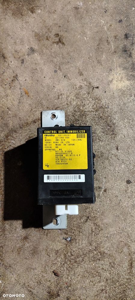 Opel Monterey 3.2 V6 części - 11