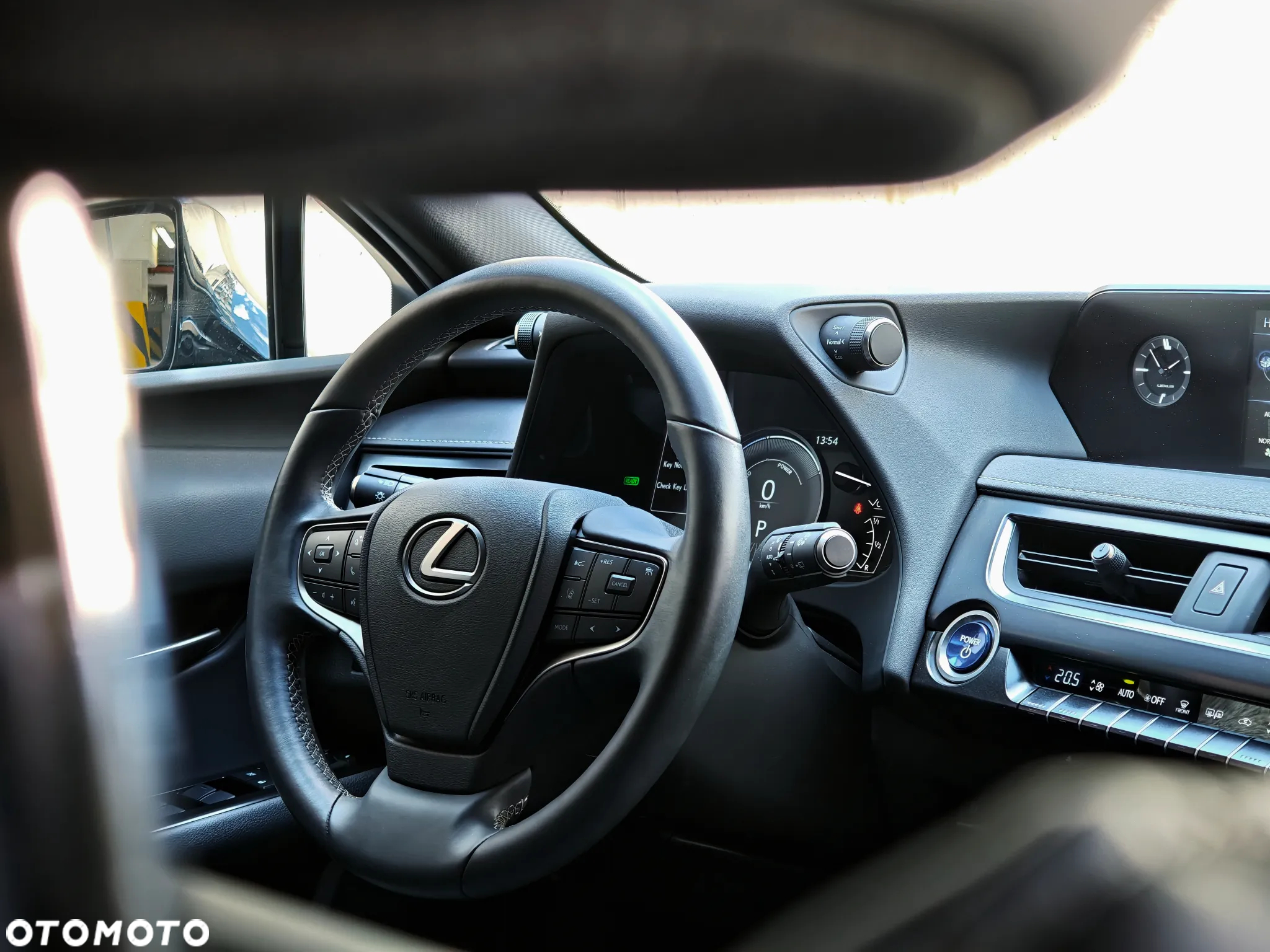 Lexus UX 250h GPF F Impression 2WD - 7