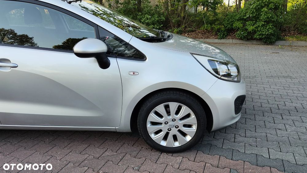 Kia Rio 1.4 Edition 7 - 12