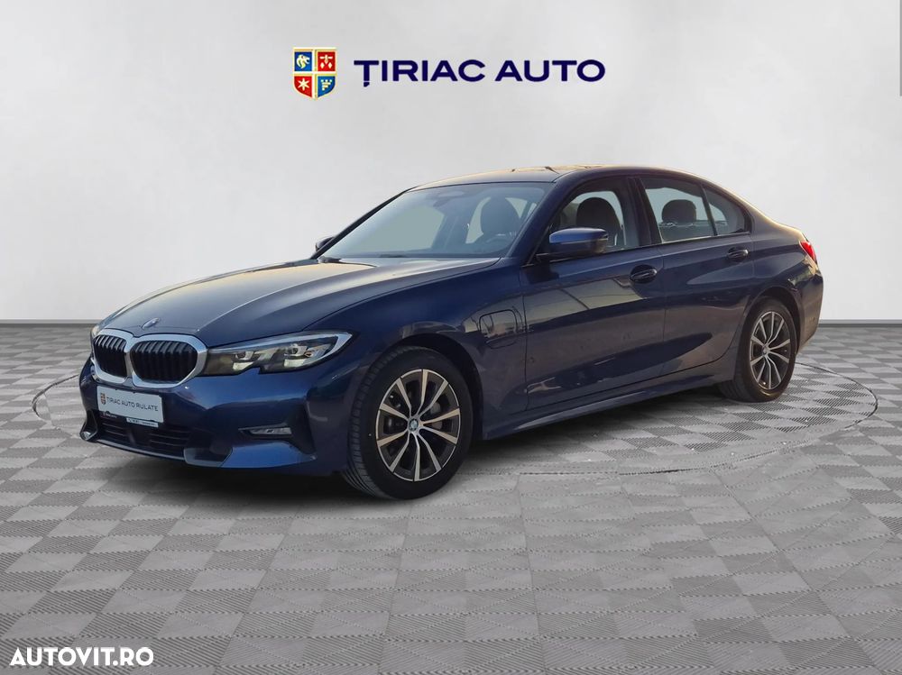 BMW Seria 3 330e Aut. Sport Line - 1