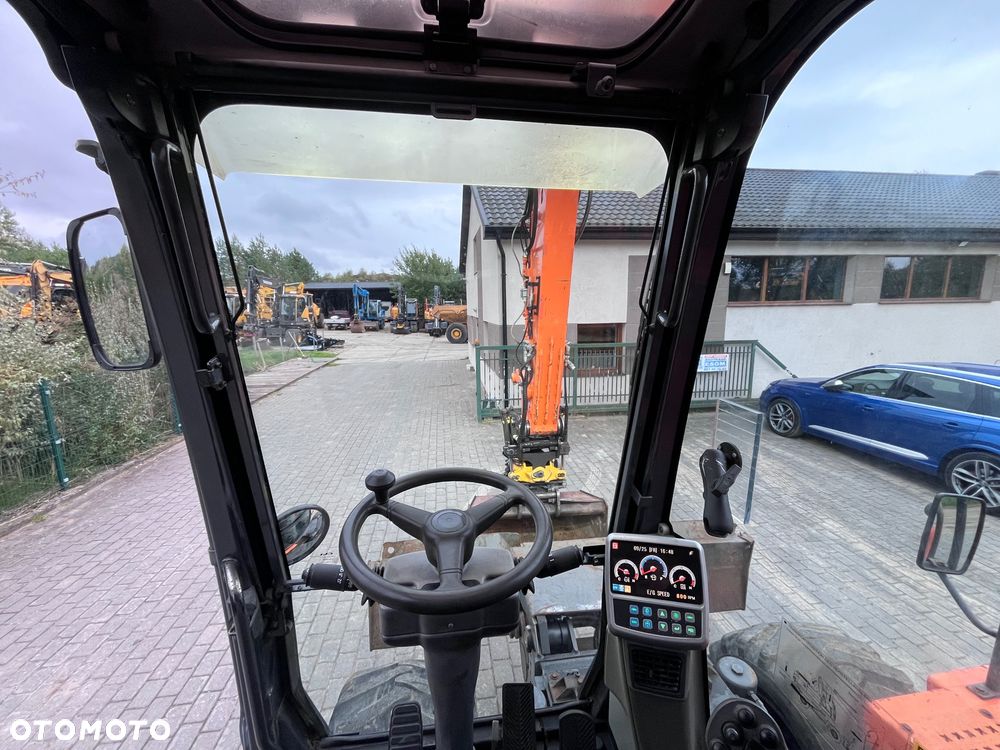 Doosan DX140W - 29