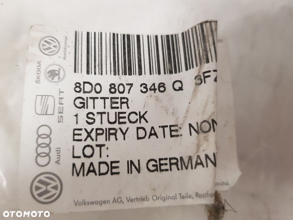 AUDI RS4 A4 B5 ATRAPA KRATKA PRAWA ZDERZAKA POD HALOGEN NOWA 8D0807346Q - 6