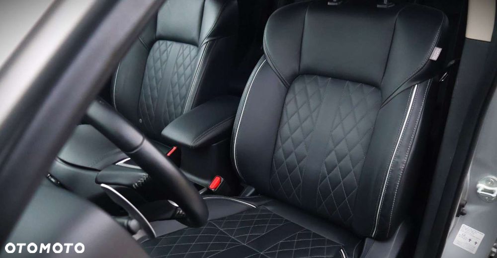 Mitsubishi Outlander - 16