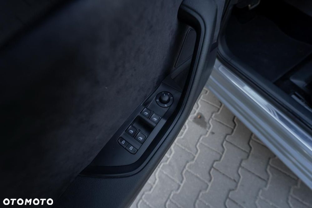 Skoda Superb 2.0 TSI 4x4 DSG Sportline - 32