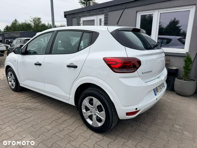 Dacia Sandero SCe 65 Essential - 6
