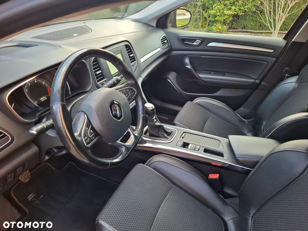 Renault Megane 1.2 Energy TCe Bose - 22