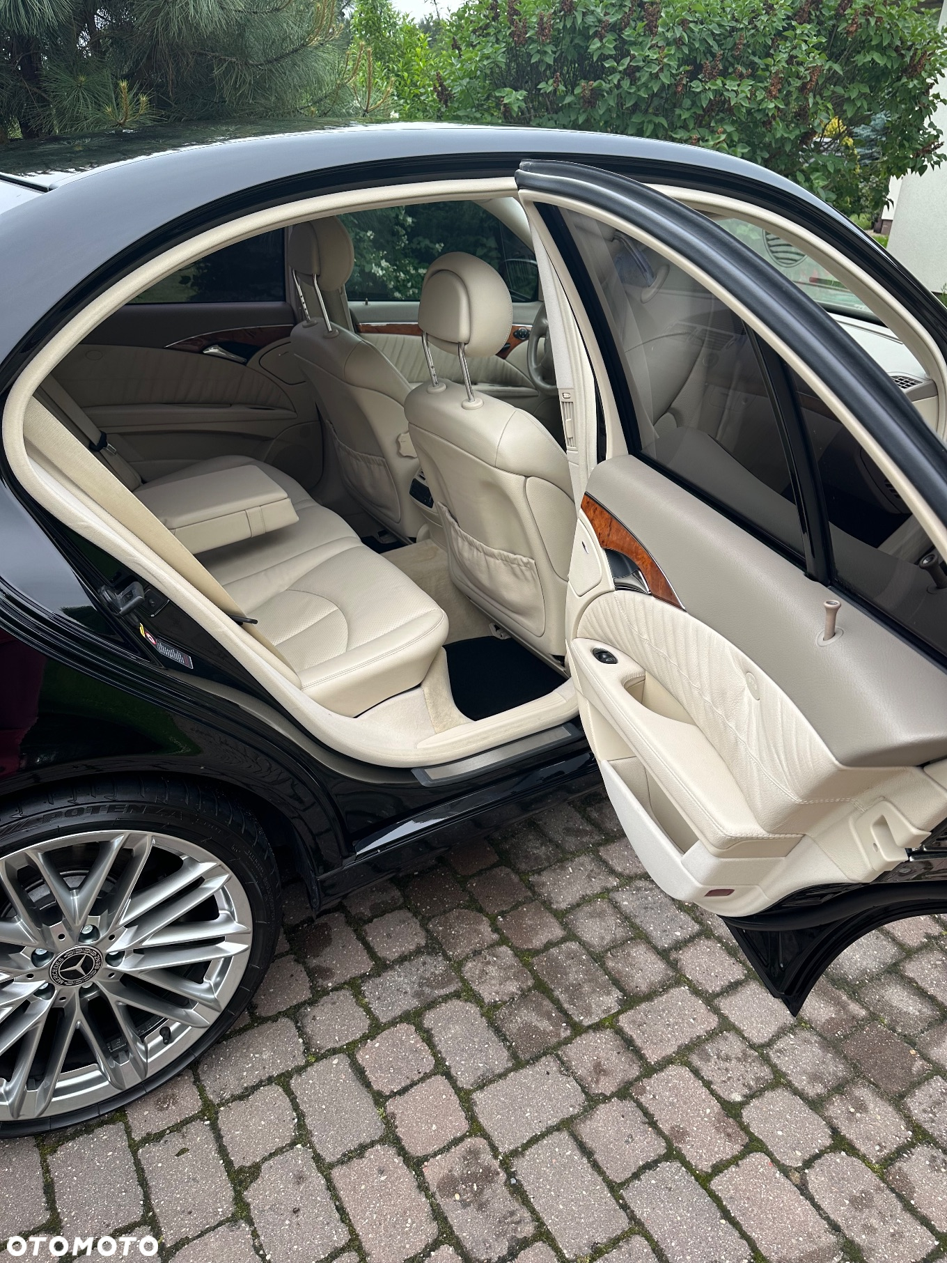 Mercedes-Benz Klasa E - 12