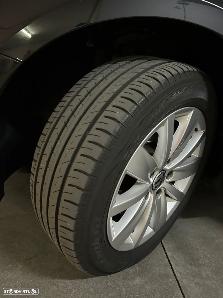 VW Passat Variant 1.6 TDI Confortline - 20