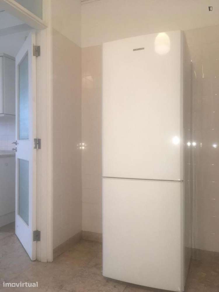 Quarto - localizado em Ramalde Porto - Grande imagem: 4/12
