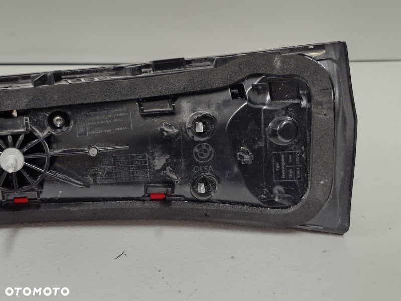 BMW X1 U11 LAMPA LEWY TYŁ TYLNA W KLAPĘ - 6