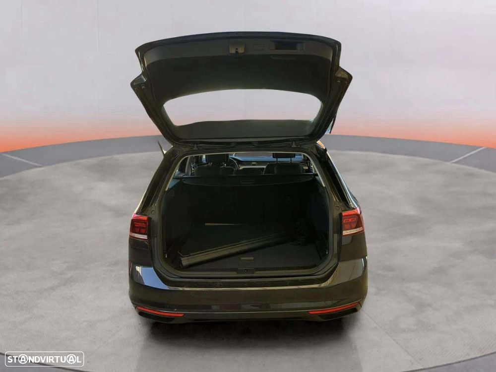 VW Passat Variant 2.0 TDi Business DSG - 9