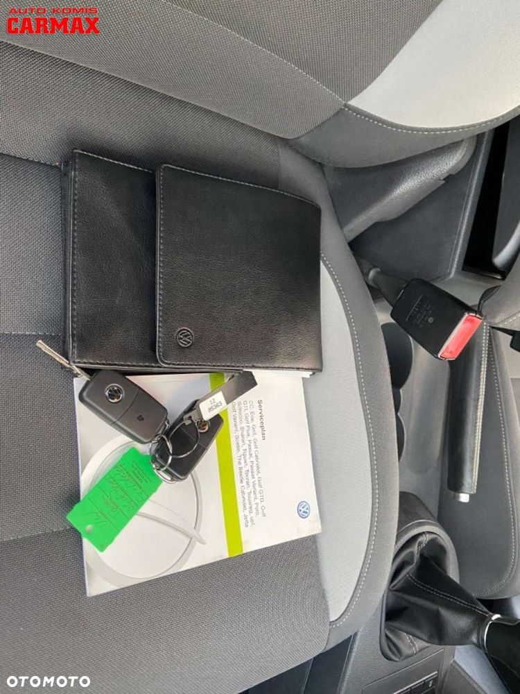 Volkswagen Touran - 29