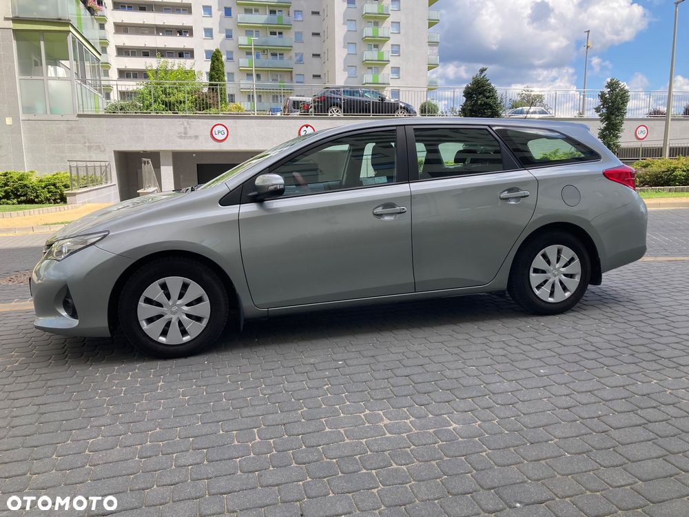 Toyota Auris 1.33 VVT-i Life Comfort - 1
