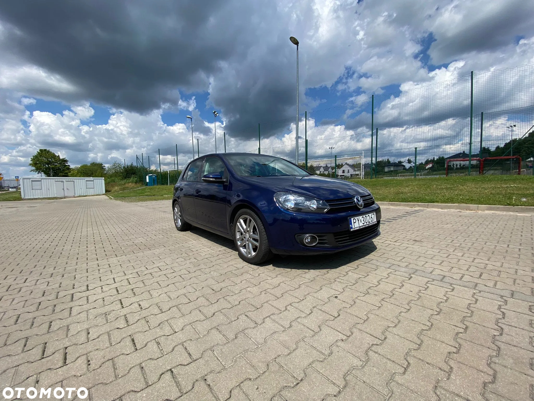 Volkswagen Golf - 6
