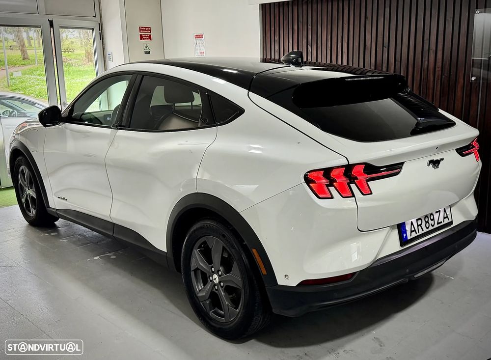 Ford Mustang Mach-E Premium - 4