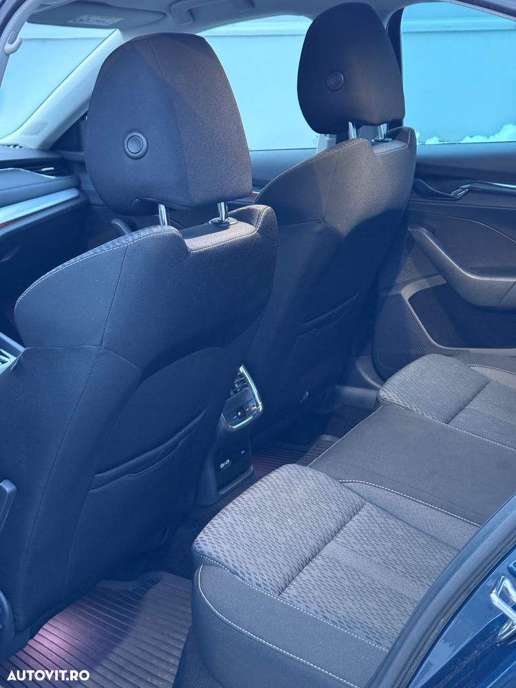 Skoda Octavia 2.0 TDI DSG Style - 8