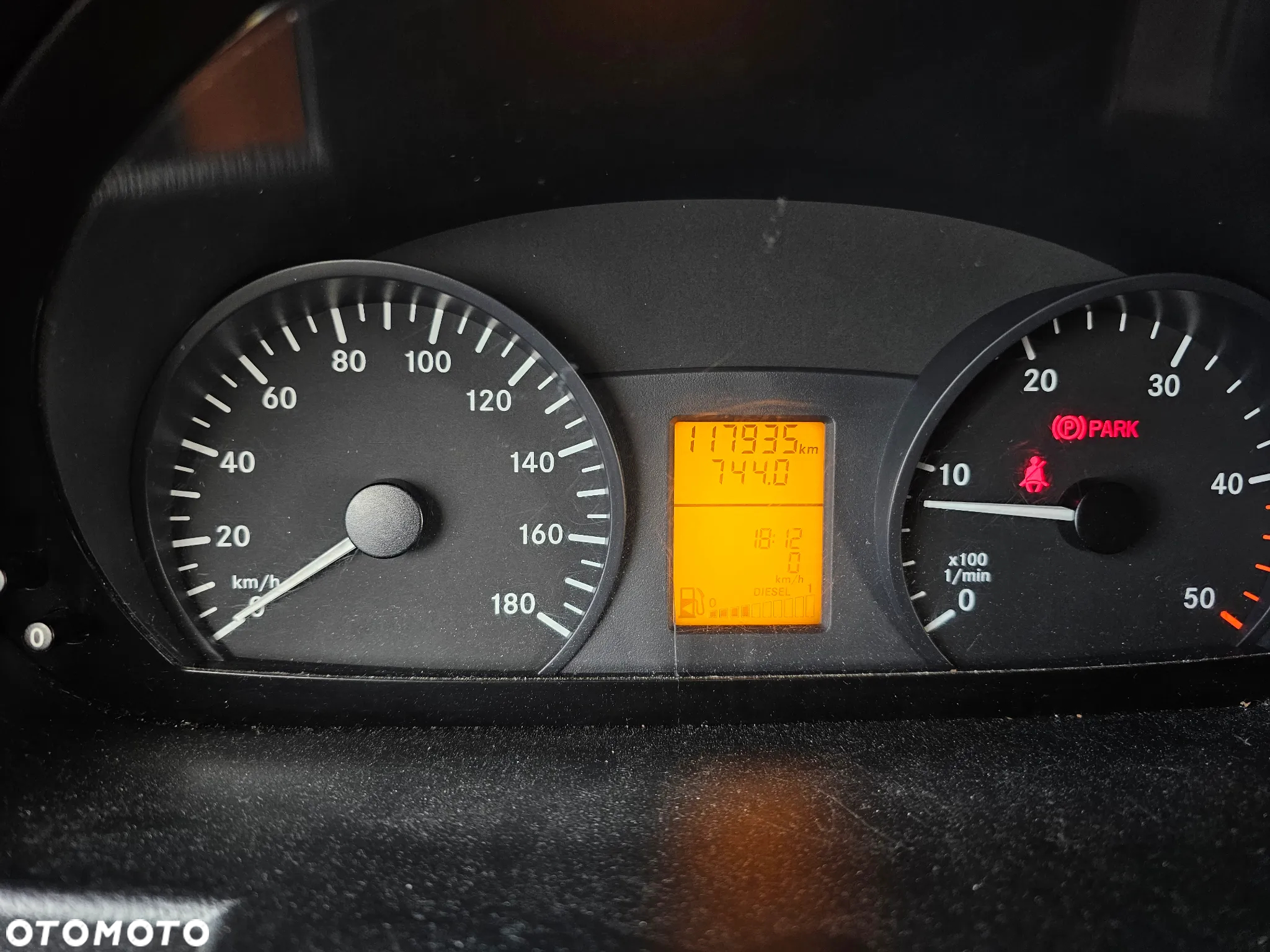 Mercedes-Benz Sprinter - 20