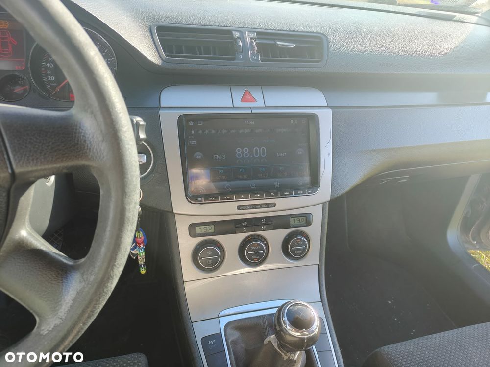 Volkswagen Passat 1.9 TDI Comfortline - 4