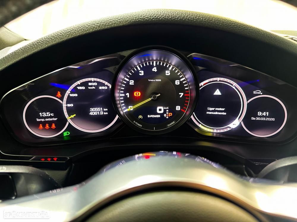 Porsche Cayenne Coupé E-Hybrid Platinum Edition - 44