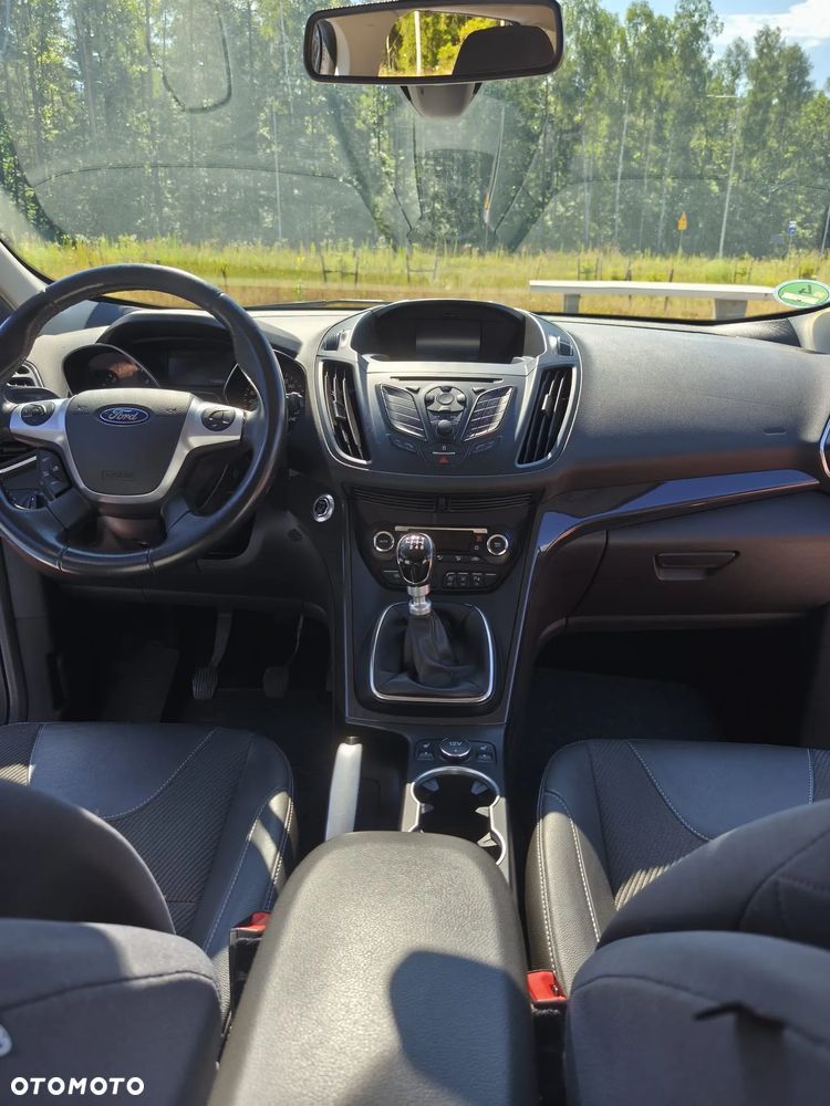 Ford Kuga 2.0 TDCi FWD Titanium - 12