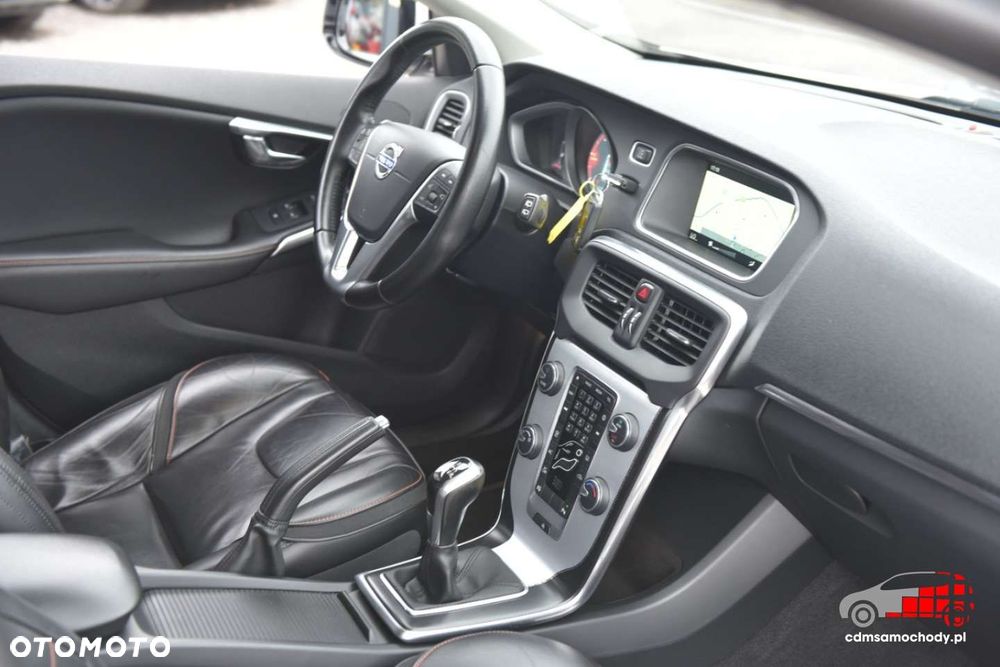 Volvo V40 - 25