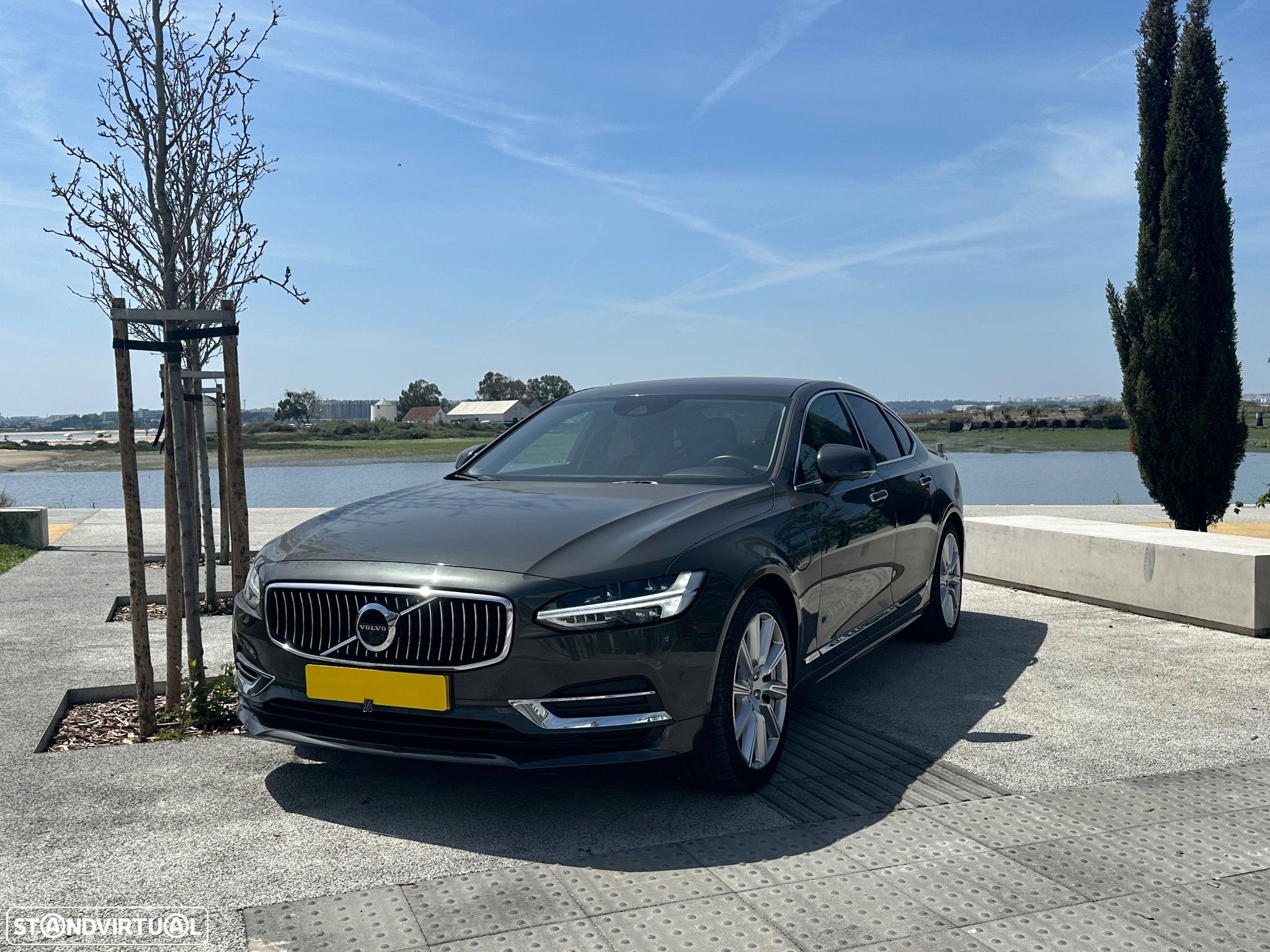 Volvo S90 - 1