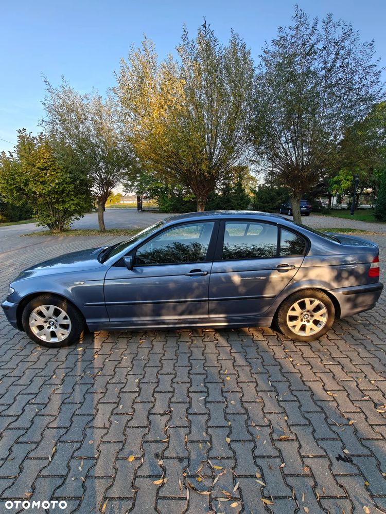 BMW Seria 3 318i - 8