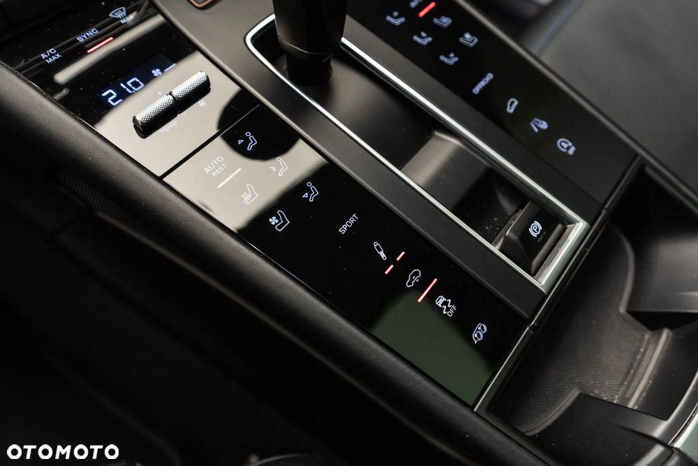 Porsche Macan S - 21