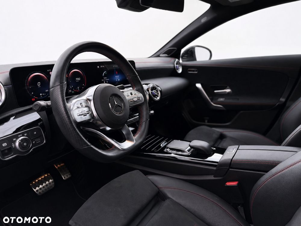 Mercedes-Benz CLA 250 4Matic 8G-DCT AMG Line Advanced Plus - 15