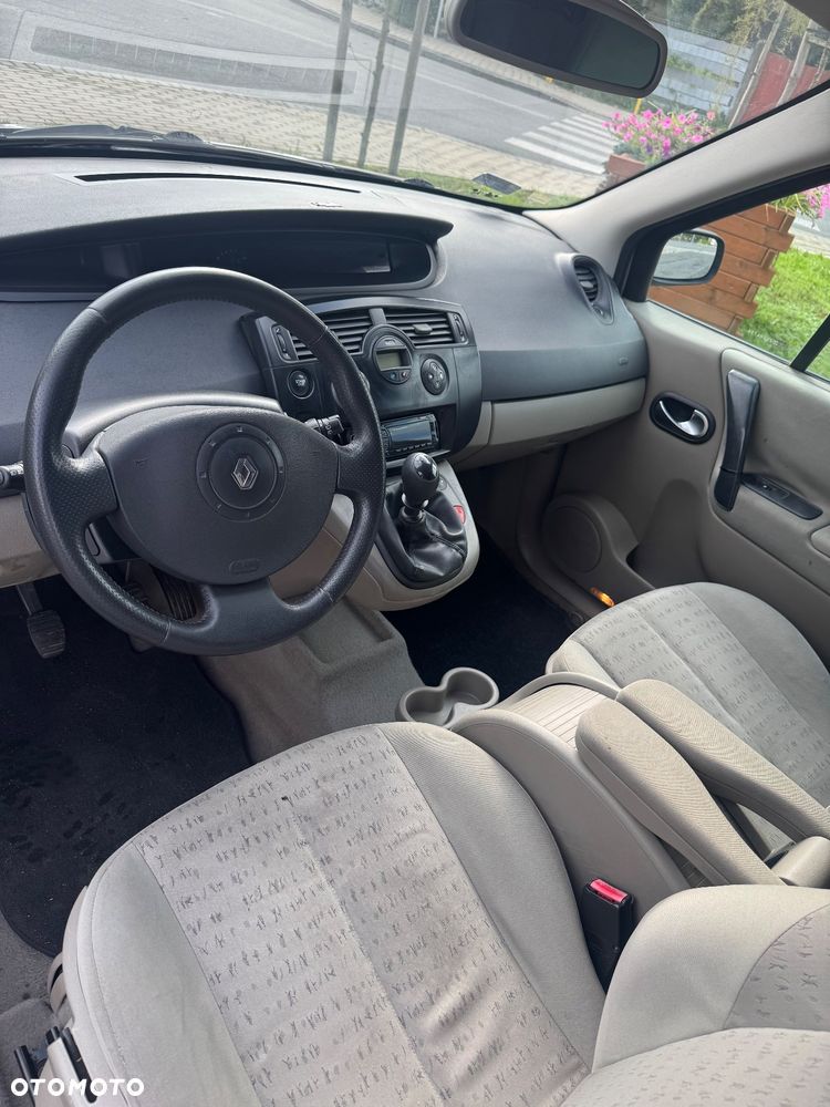 Renault Scenic - 10