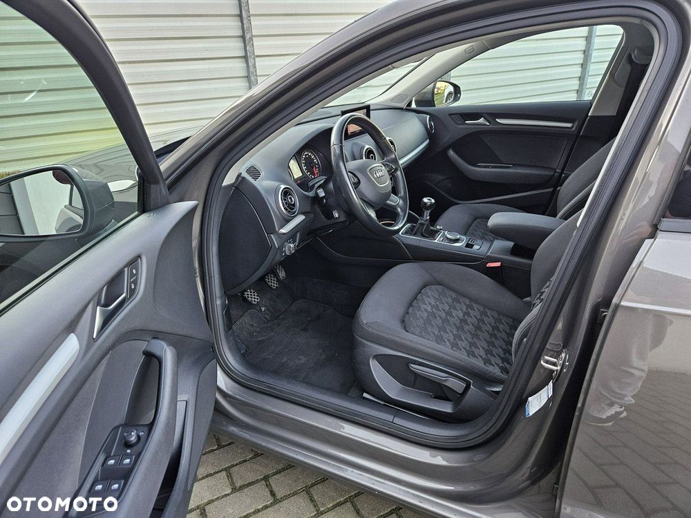 Audi A3 Sportback - 6