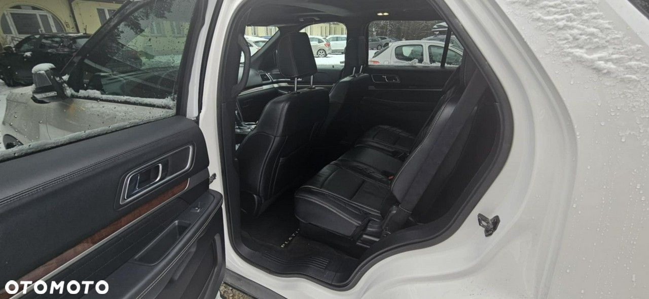 Ford Explorer - 15
