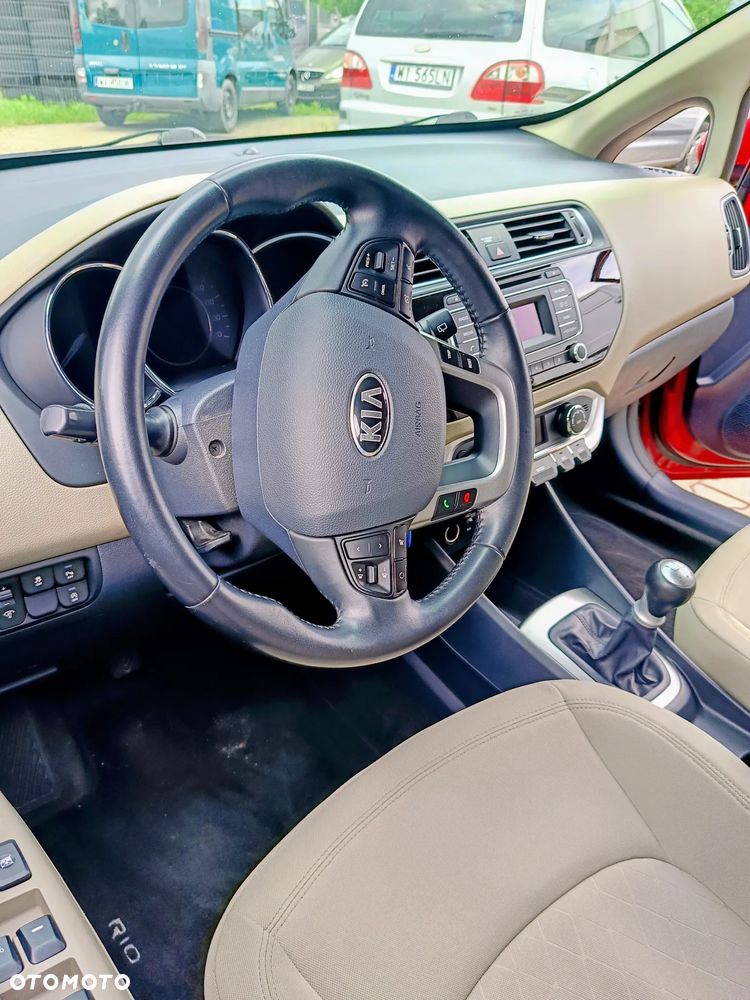 Kia Rio 1.2 Business Line Plus - 4