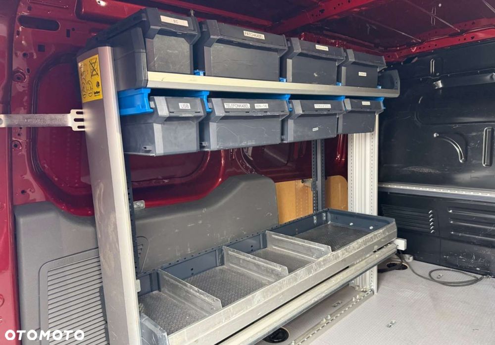 Ford Transit Connect - 18