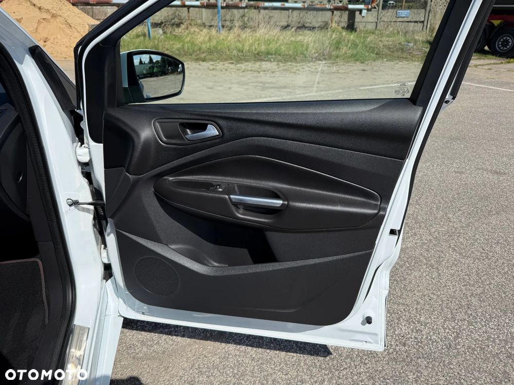 Ford Kuga 1.5 EcoBoost 4x4 ST-Line - 25