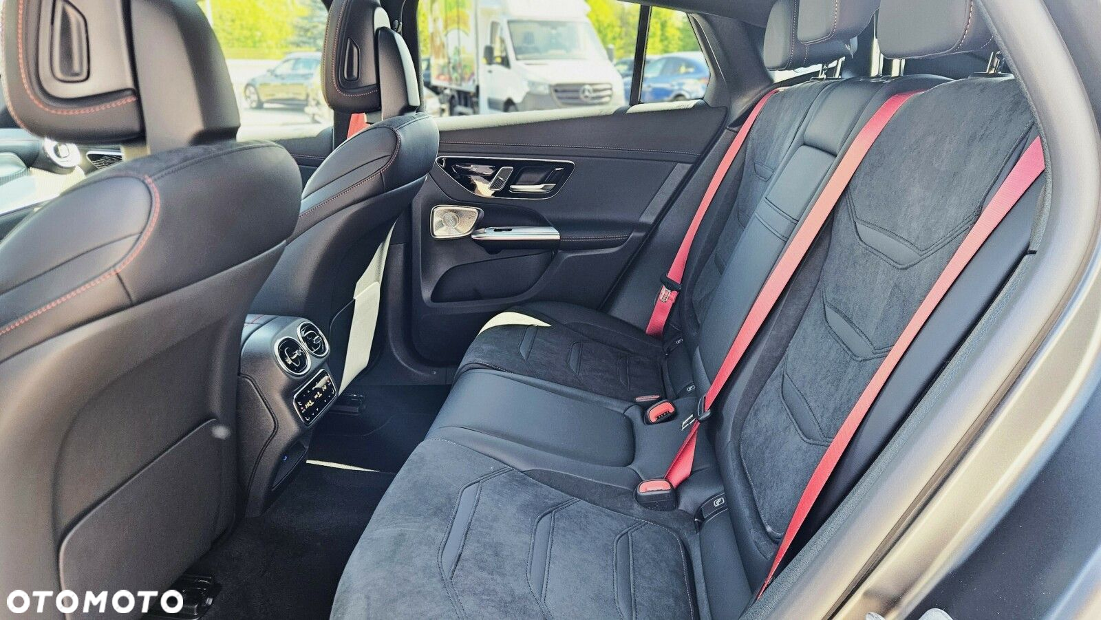 Mercedes-Benz GLC - 13