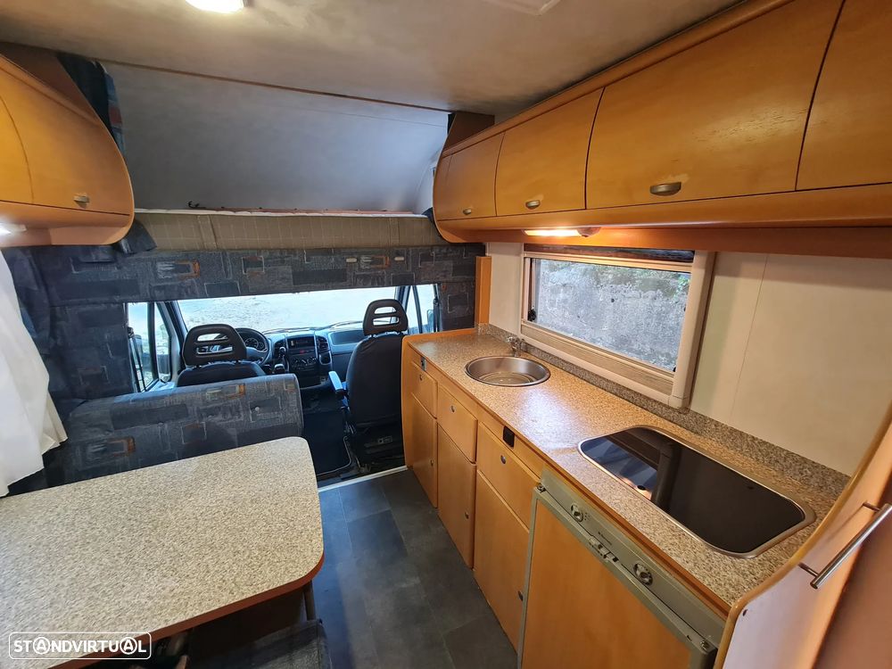 Joint Van Aventura - 15
