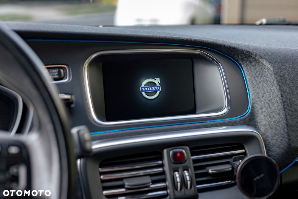 Volvo V40 D4 Geartronic RDesign - 20