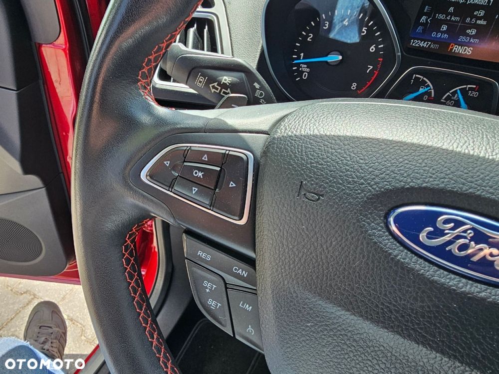 Ford Kuga - 23