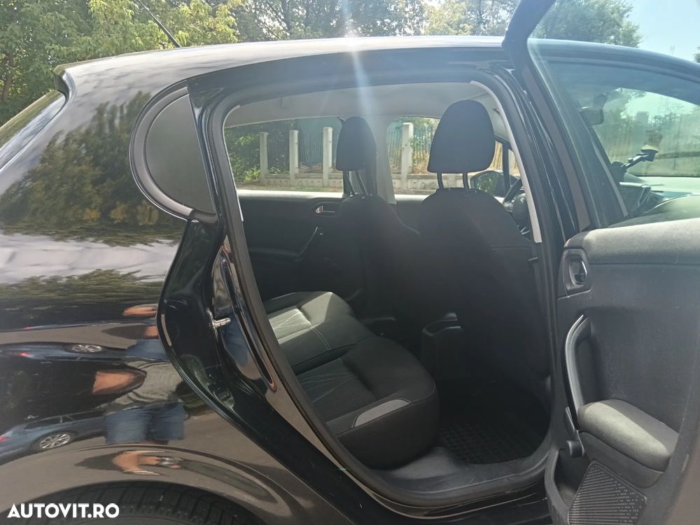 Peugeot 208 e-HDi 92 Stop&Start Active - 5