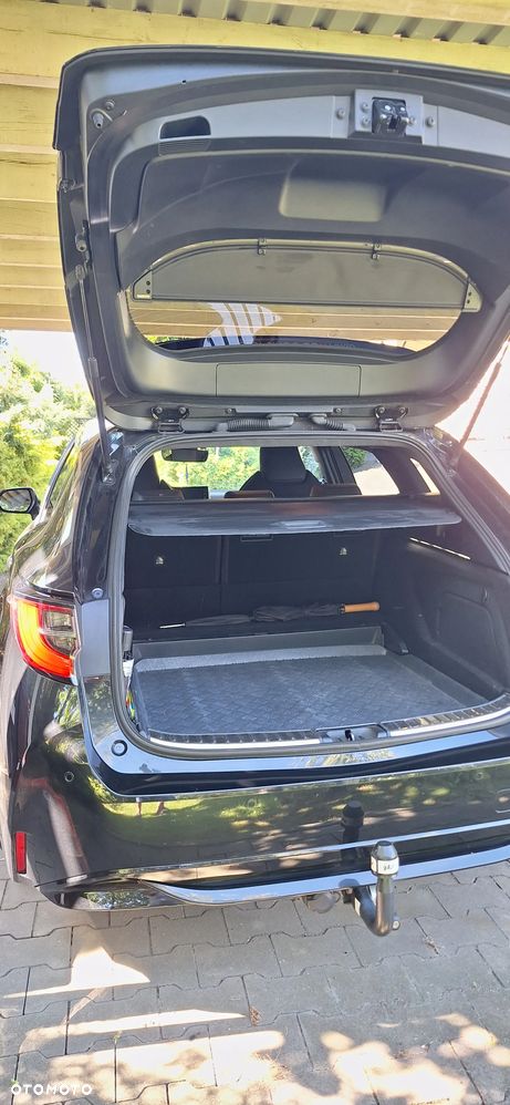 Toyota Corolla 2.0 Hybrid Executive - 17