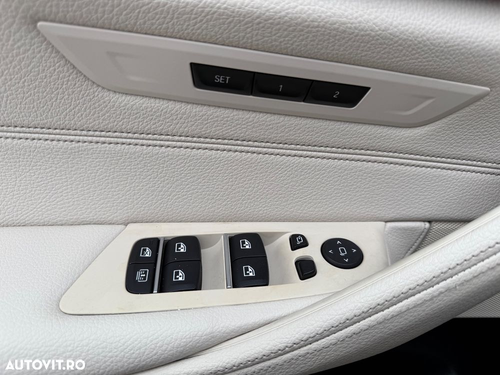 BMW Seria 5 530d xDrive Aut. Luxury Line - 12