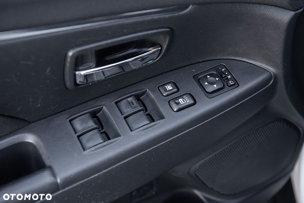 Mitsubishi ASX 1.6 Intense Plus EU6 - 17