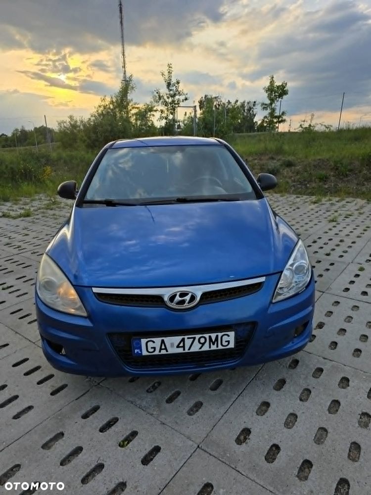 Hyundai i30 1.4 Base + - 5