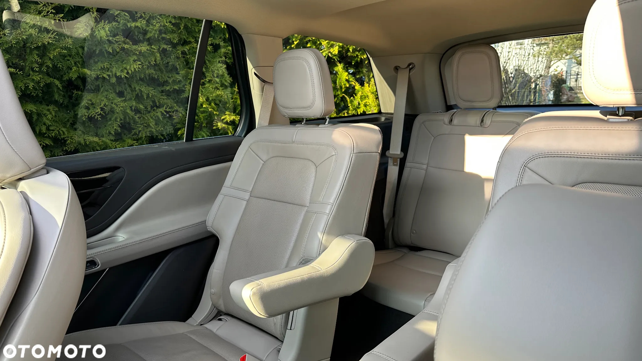 Lincoln Aviator - 33