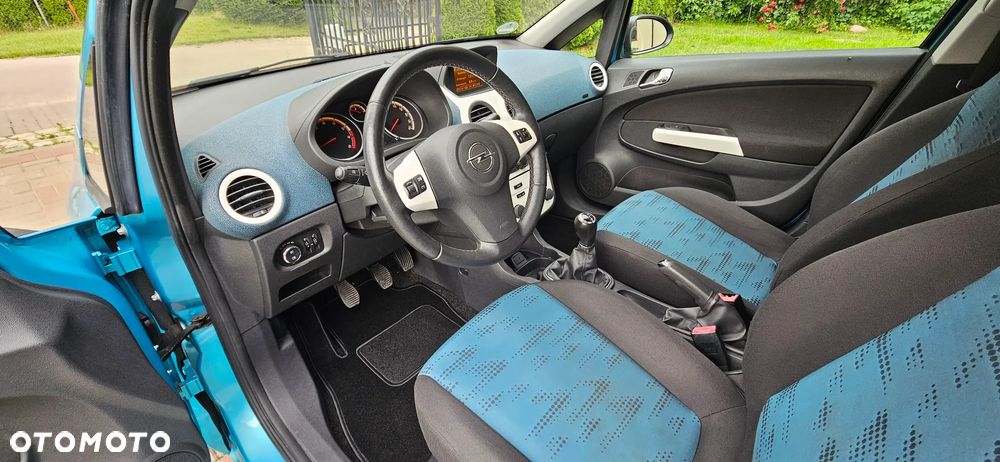 Opel Corsa 1.4 16V Satellite - 11