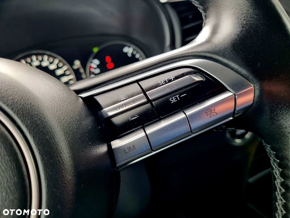 Mazda CX-30 SKYACTIV-X 2.0 M-Hybrid - 16